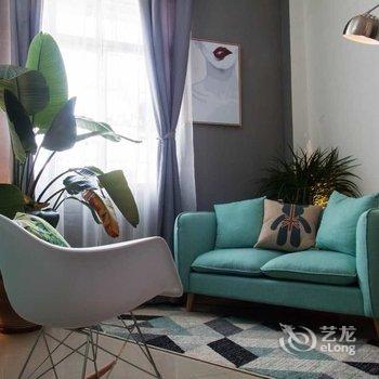 广州白云机场龙归地铁站附近宜家电影房整租公寓(2号店)酒店提供图片
