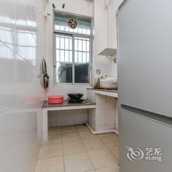 广州白云机场龙归地铁站附近宜家电影房整租公寓(2号店)酒店提供图片
