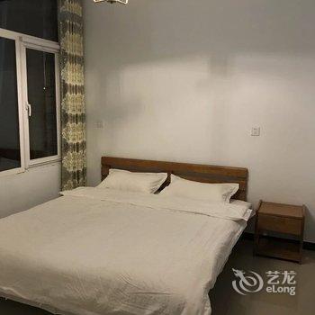 云峰山亚方农家院酒店提供图片