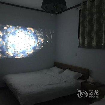 云峰山亚方农家院酒店提供图片