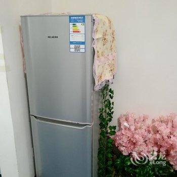 西安爱在旅途樱花树浪漫小屋公寓酒店提供图片