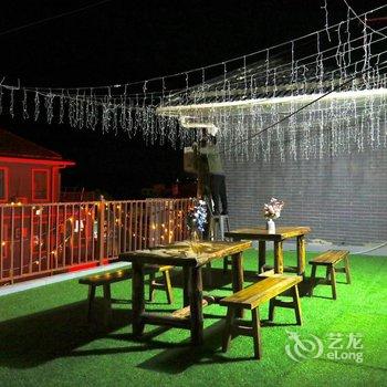 七彩丹霞山宇客栈酒店提供图片