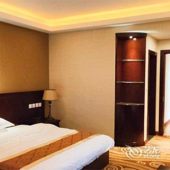 香格里拉市裕和华府大酒店酒店提供图片