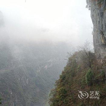 天生三桥瑗纤酒店(天坑地缝店)酒店提供图片