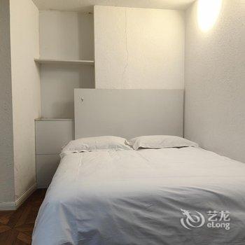 筑美印象酒店式公寓(青岛台东步行街店)酒店提供图片
