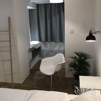 阳光满屋酒店(广西艺术学校麻村地铁站店)酒店提供图片