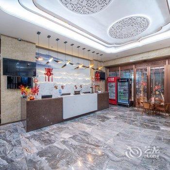 鸿泰大酒店(吐鲁番长沙葡萄公园店)酒店提供图片