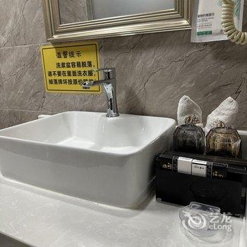新龙印象新龙主题酒店酒店提供图片