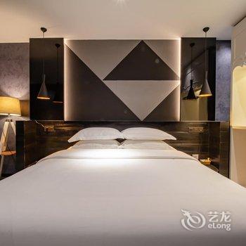 桃丝艺术酒店(南宁金湖广场地铁站店)酒店提供图片