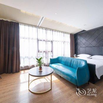 桃丝艺术酒店(南宁金湖广场地铁站店)酒店提供图片