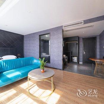 桃丝艺术酒店(南宁金湖广场地铁站店)酒店提供图片