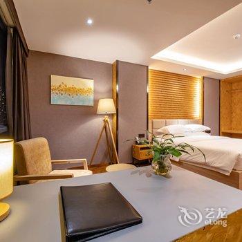 桃丝艺术酒店(南宁金湖广场地铁站店)酒店提供图片