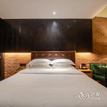 桃丝艺术酒店(南宁金湖广场地铁站店)酒店提供图片
