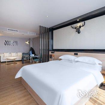 桃丝艺术酒店(南宁金湖广场地铁站店)酒店提供图片