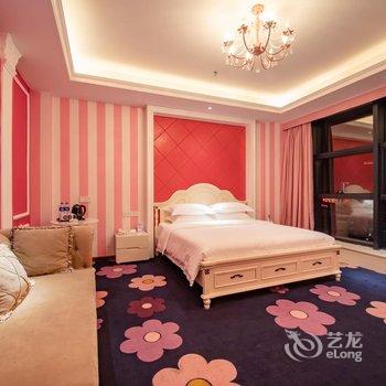 桃丝艺术酒店(南宁金湖广场地铁站店)酒店提供图片