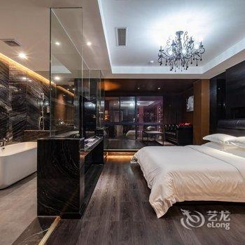桃丝艺术酒店(南宁金湖广场地铁站店)酒店提供图片