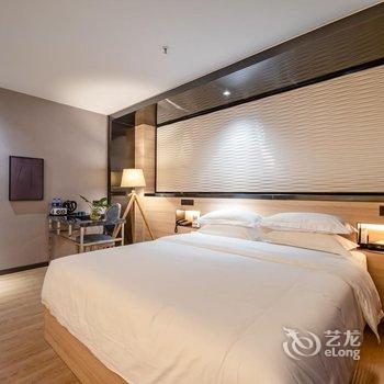 桃丝艺术酒店(南宁金湖广场地铁站店)酒店提供图片