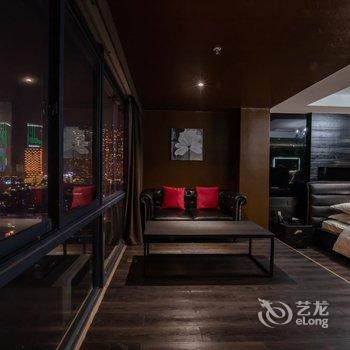 桃丝艺术酒店(南宁金湖广场地铁站店)酒店提供图片