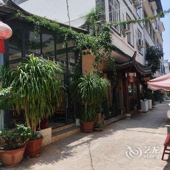 抚仙湖老木头客栈(禄充风景区店)酒店提供图片