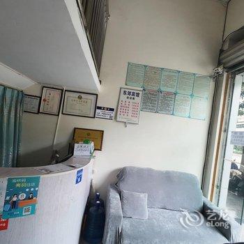 东郊宾馆(重庆巴南鱼胡路轻轨站店)酒店提供图片