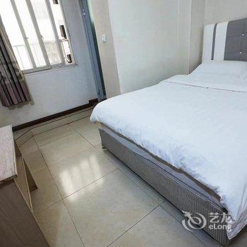 东郊宾馆(重庆巴南鱼胡路轻轨站店)酒店提供图片