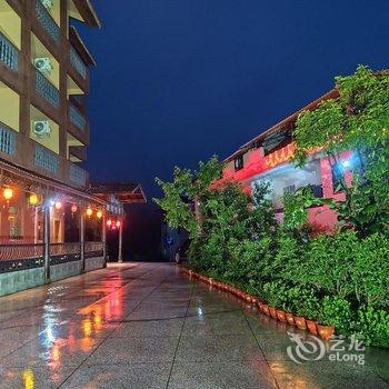 天生三桥瑗纤酒店(天坑地缝店)酒店提供图片