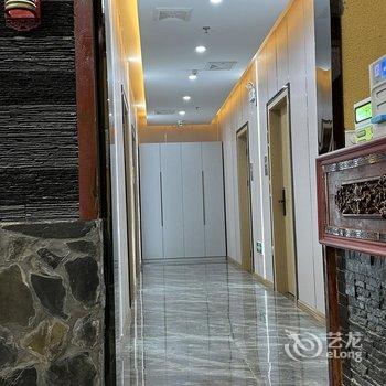 新龙印象新龙主题酒店酒店提供图片