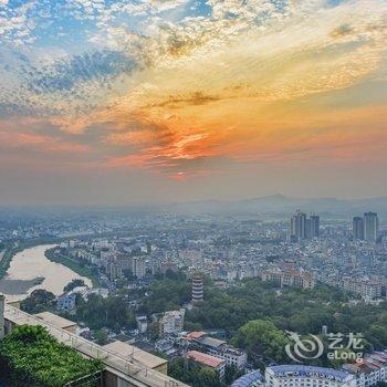 东兴华美达广场酒店酒店提供图片