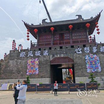 鸿天W酒店(赣州江南宋城步步高新天地店)酒店提供图片