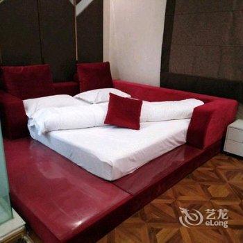 陆良颐景源主题酒店酒店提供图片