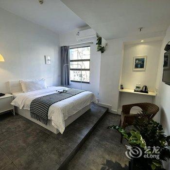 阳光满屋酒店(广西艺术学校麻村地铁站店)酒店提供图片
