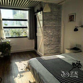 阳光满屋酒店(广西艺术学校麻村地铁站店)酒店提供图片