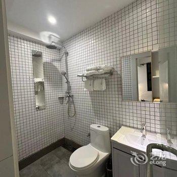 阳光满屋酒店(广西艺术学校麻村地铁站店)酒店提供图片