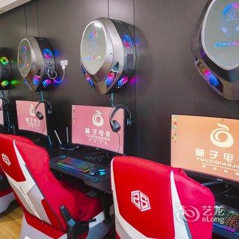 柚子电竞酒店(青岛台东步行街店)酒店提供图片
