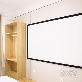柚子电竞酒店(青岛台东步行街店)酒店提供图片