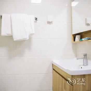 柚子电竞酒店(青岛台东步行街店)酒店提供图片