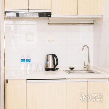 柚子电竞酒店(青岛台东步行街店)酒店提供图片