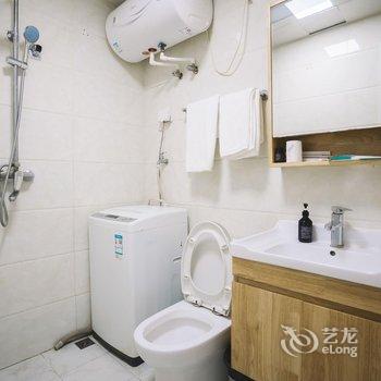 柚子电竞酒店(青岛台东步行街店)酒店提供图片