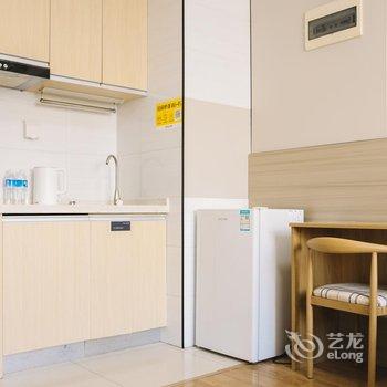 柚子电竞酒店(青岛台东步行街店)酒店提供图片