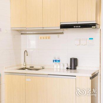 柚子电竞酒店(青岛台东步行街店)酒店提供图片