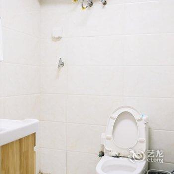柚子电竞酒店(青岛台东步行街店)酒店提供图片