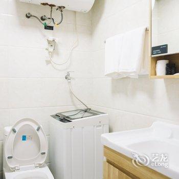 柚子电竞酒店(青岛台东步行街店)酒店提供图片