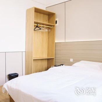 柚子电竞酒店(青岛台东步行街店)酒店提供图片