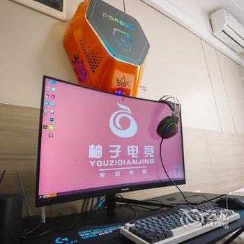 柚子电竞酒店(青岛台东步行街店)酒店提供图片