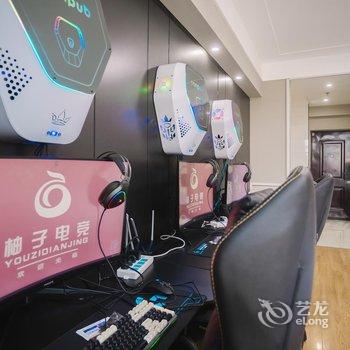 柚子电竞酒店(青岛台东步行街店)酒店提供图片