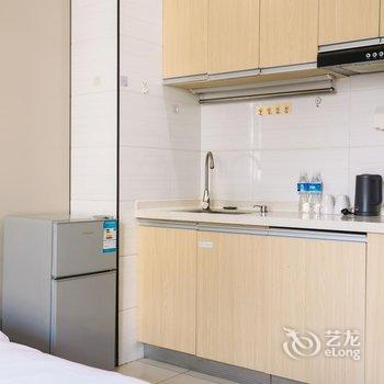 柚子电竞酒店(青岛台东步行街店)酒店提供图片