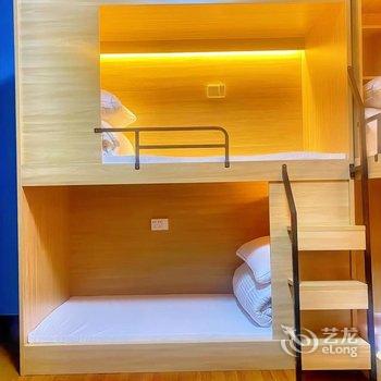 三脚猫青年旅舍民宿(重庆观音桥店)酒店提供图片