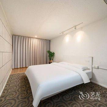 筑美印象酒店式公寓(青岛台东步行街店)酒店提供图片