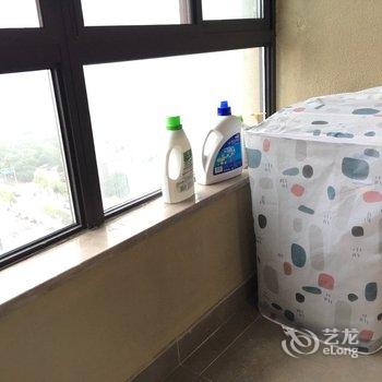 蘭生黑白公寓(观潮路分店)酒店提供图片