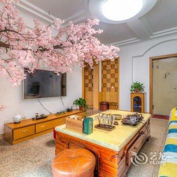 赤色彗星公寓(劳武巷分店)酒店提供图片